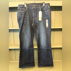 NEW Women's Levi Jeans Mid Rise Bootcut Size 16S
